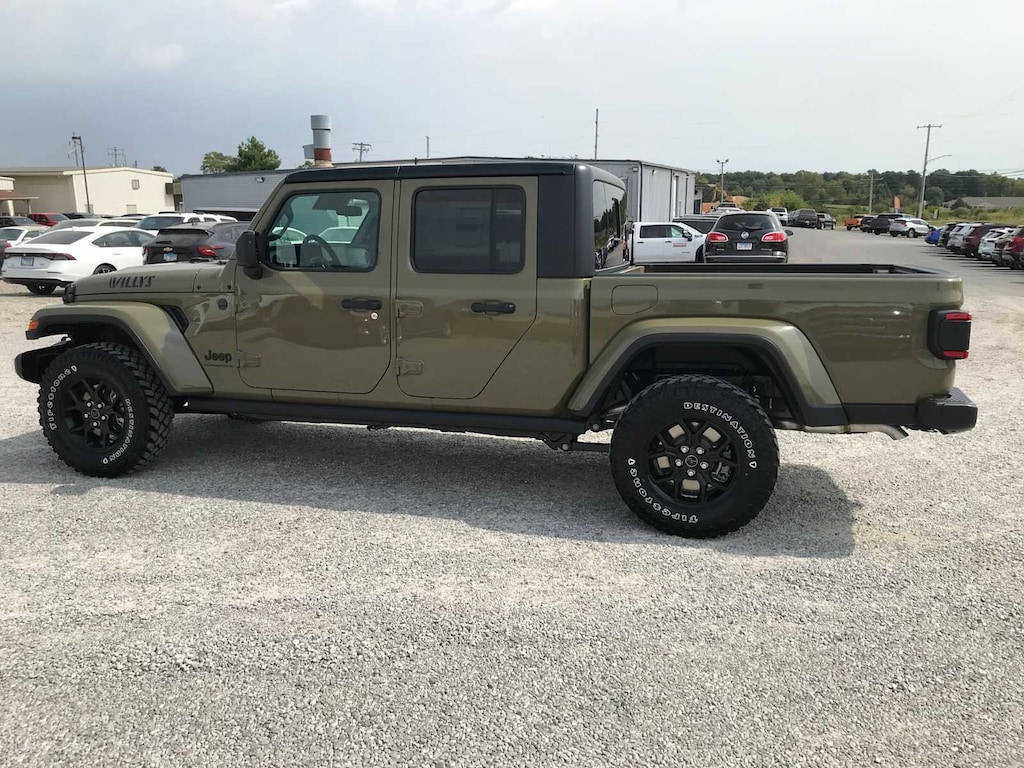 New 2025 Jeep Gladiator WILLYS 4X4 Pickup
