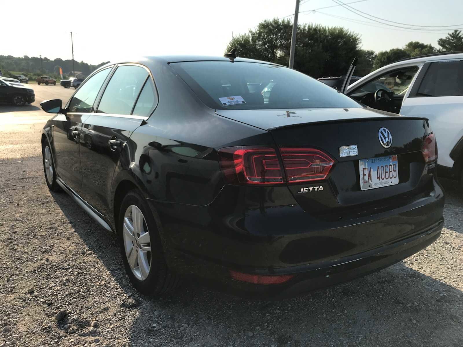 2013 Volkswagen Jetta Hybrid SEL photo 2