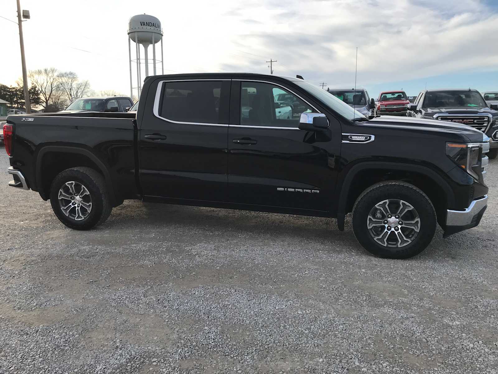 2026 GMC Sierra 1500 SLE - Photo 10