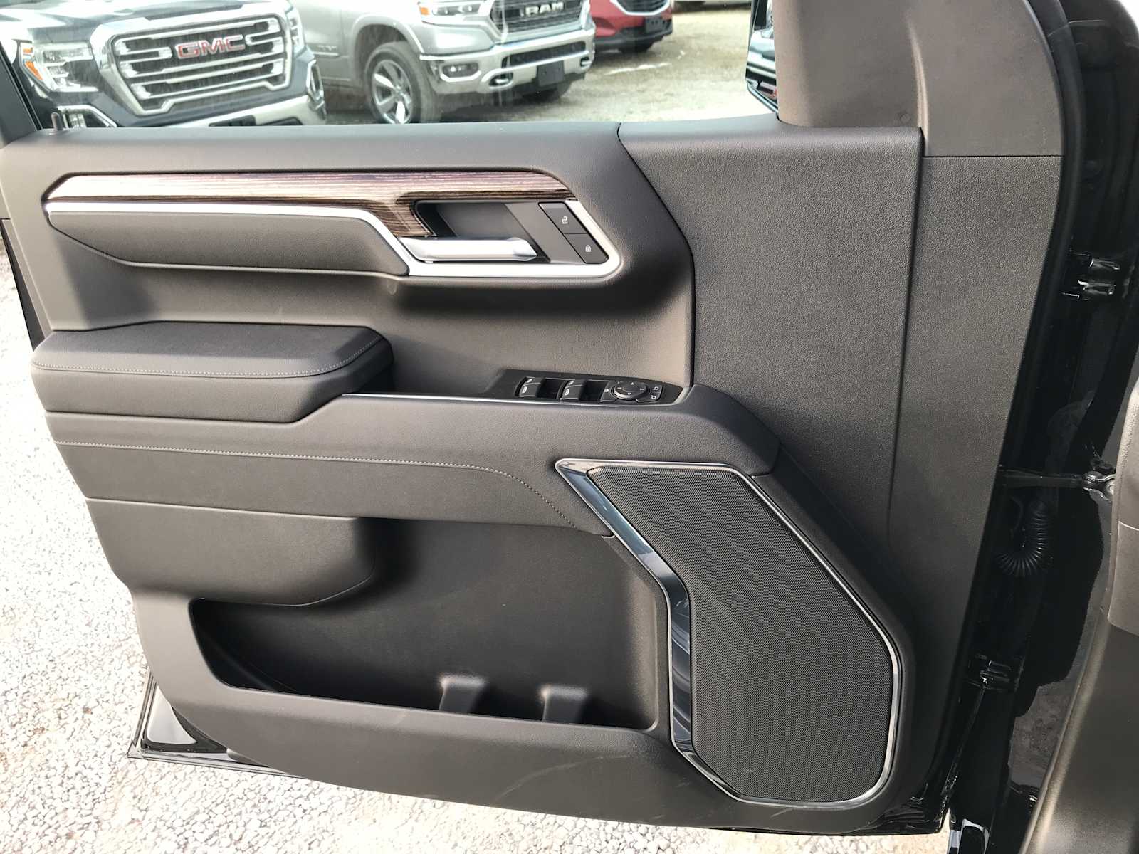 2026 GMC Sierra 1500 SLE - Photo 27