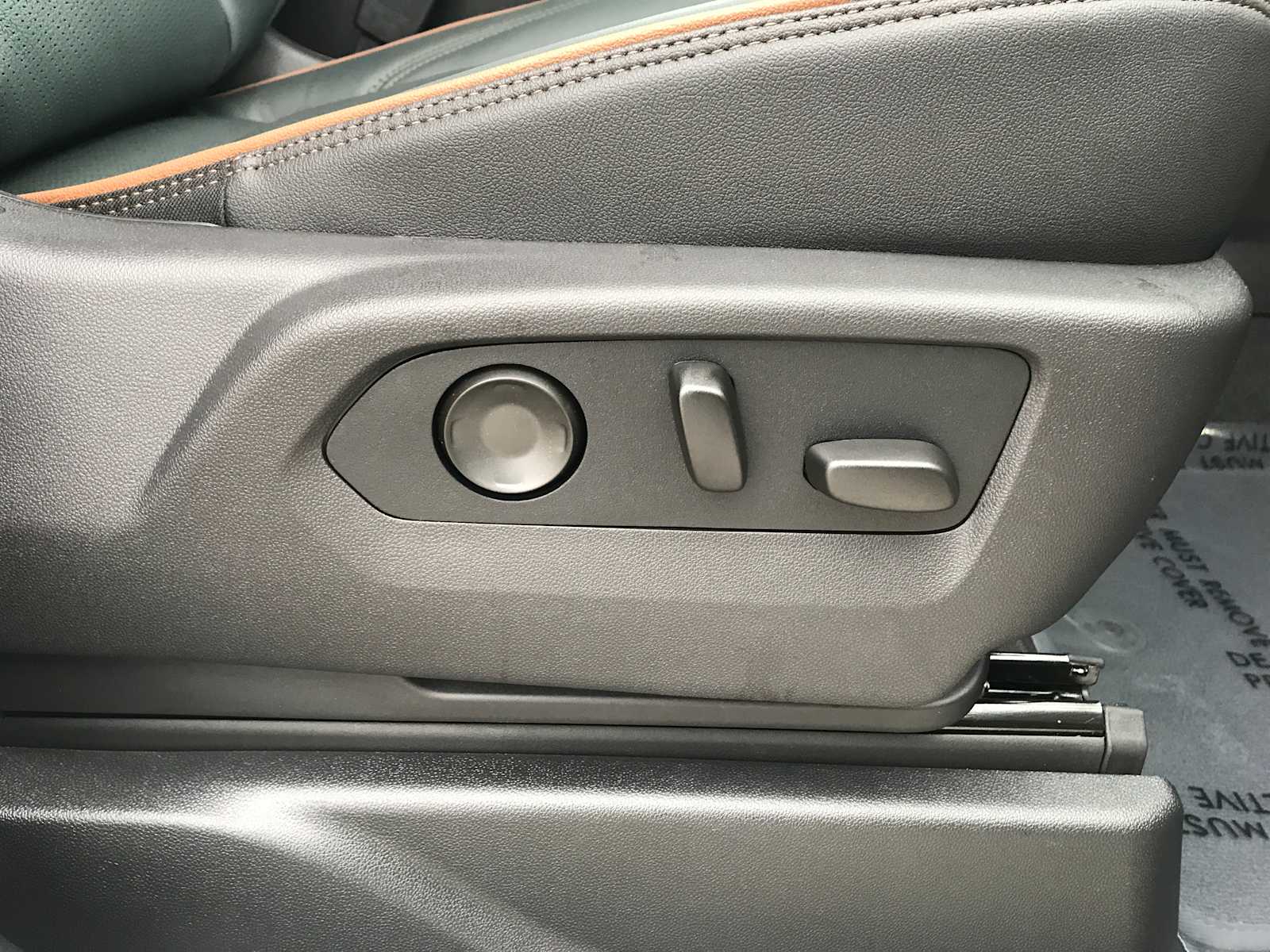 2026 GMC Yukon AT4 - Photo 34