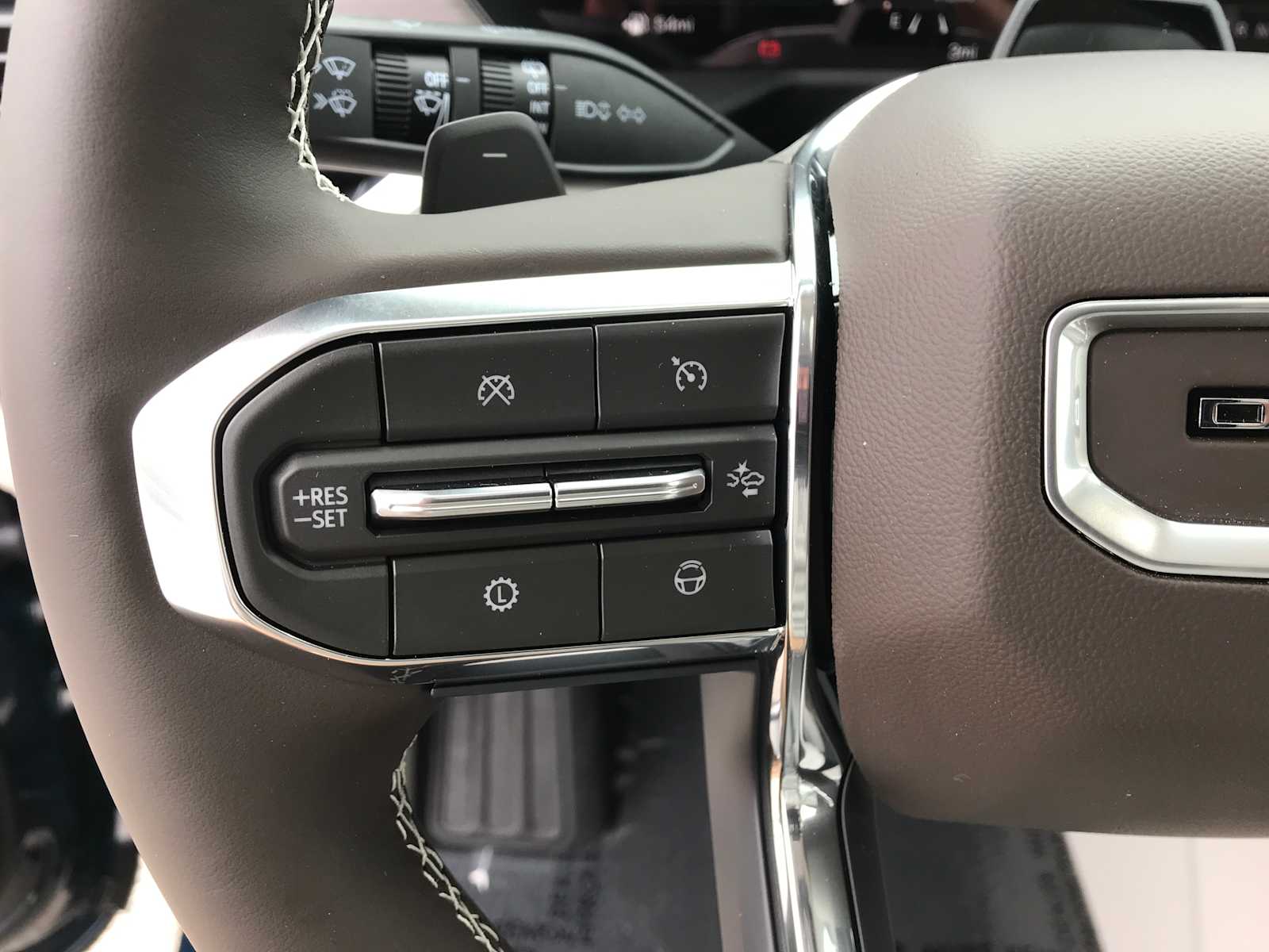 2027 GMC Acadia Denali - Photo 20
