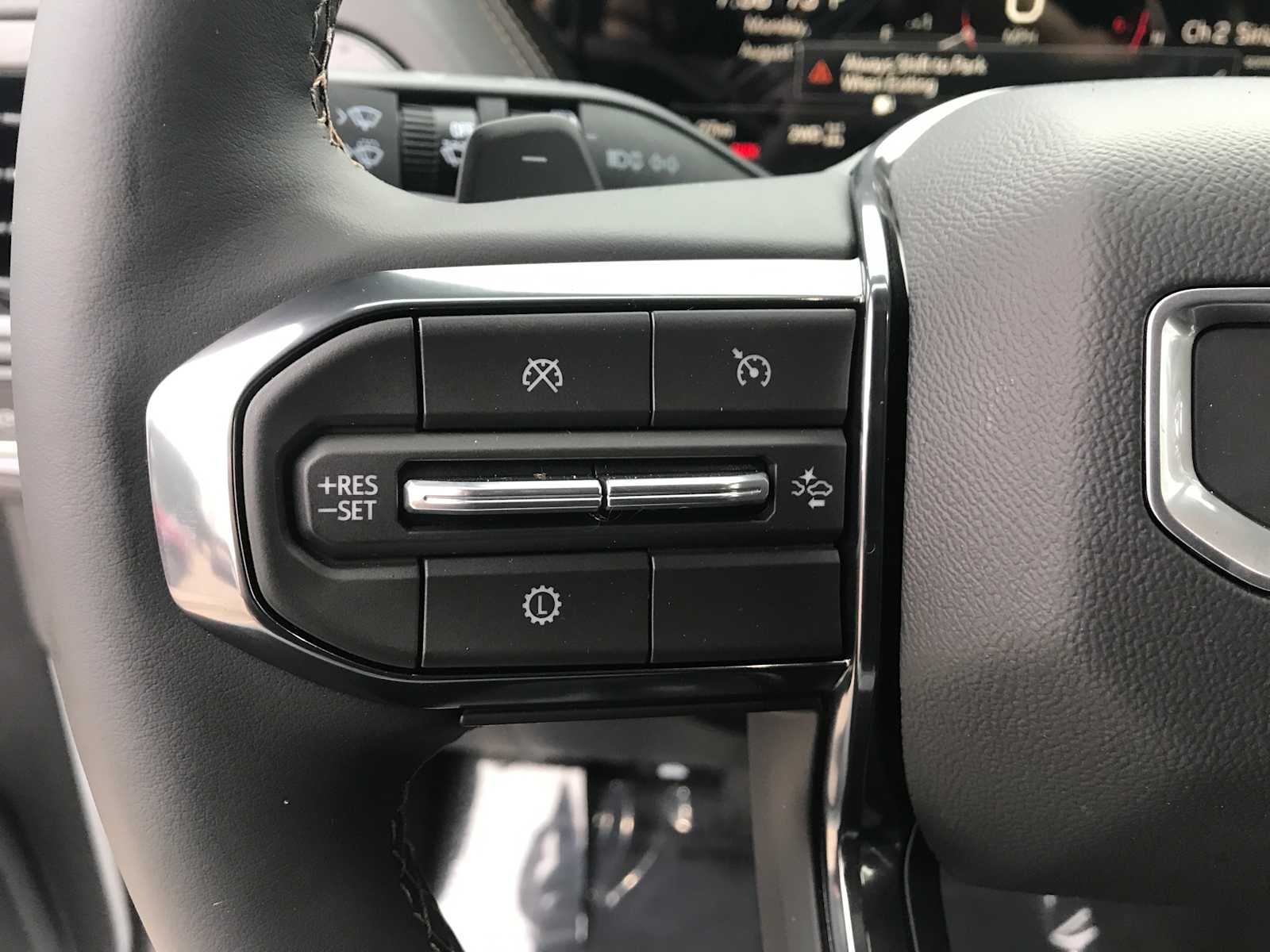 2026 GMC Yukon AT4 - Photo 20