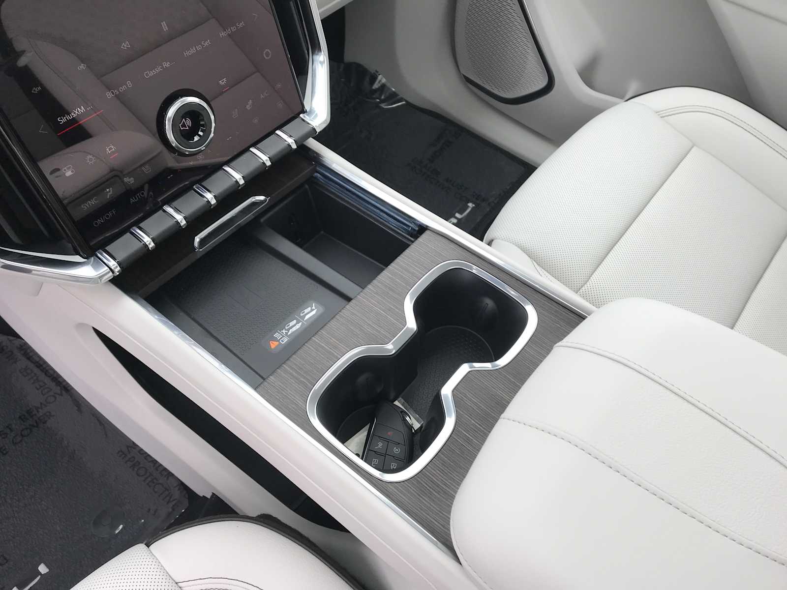 2027 GMC Acadia Denali - Photo 18