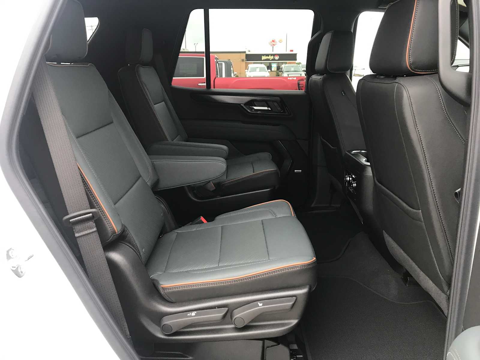 2026 GMC Yukon AT4 - Photo 32