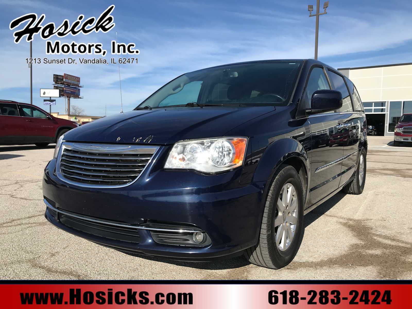 2016 Chrysler Town & Country Touring's photo