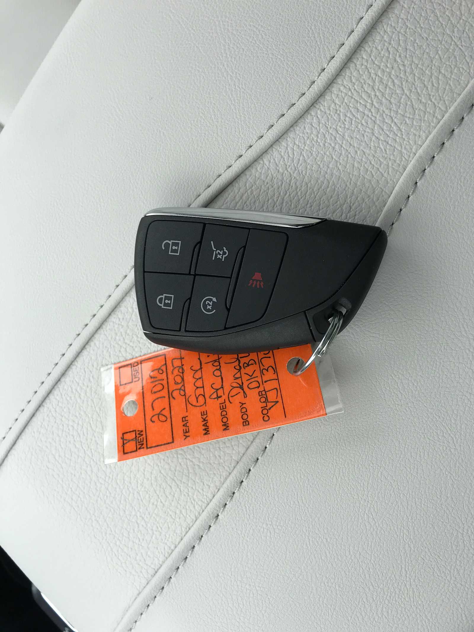 2027 GMC Acadia Denali - Photo 35