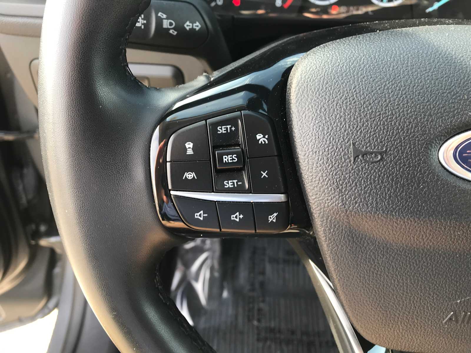 2022 Ford Escape SE - Photo 24