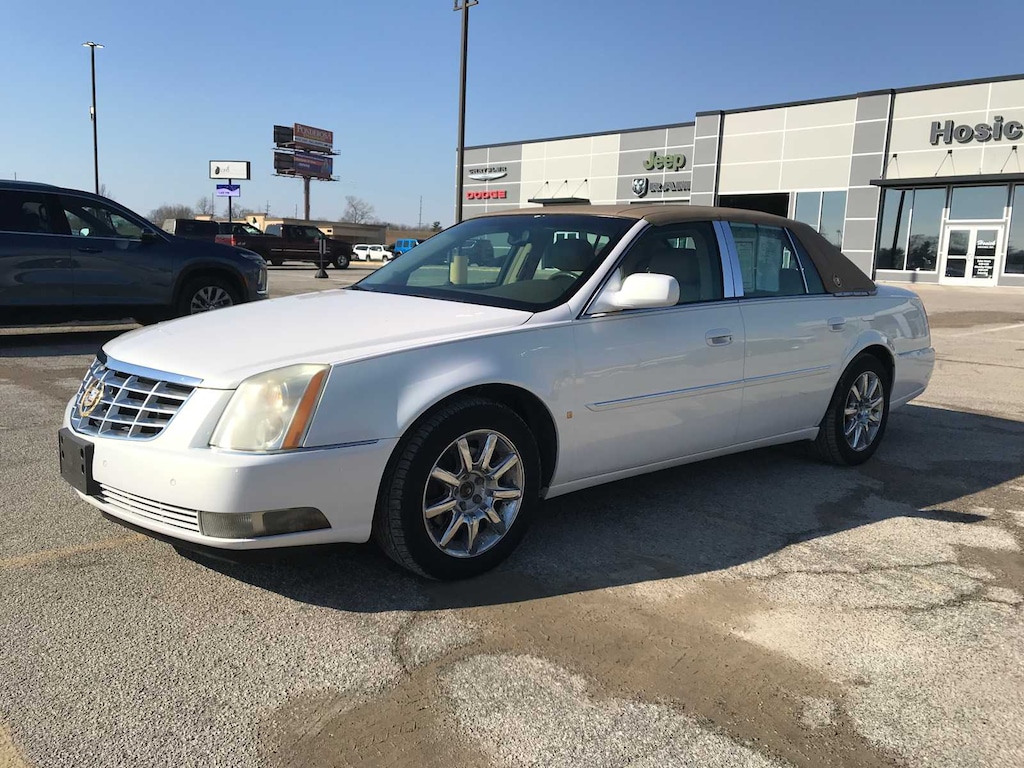 Used 2006 CADILLAC Deville w/1SC Car