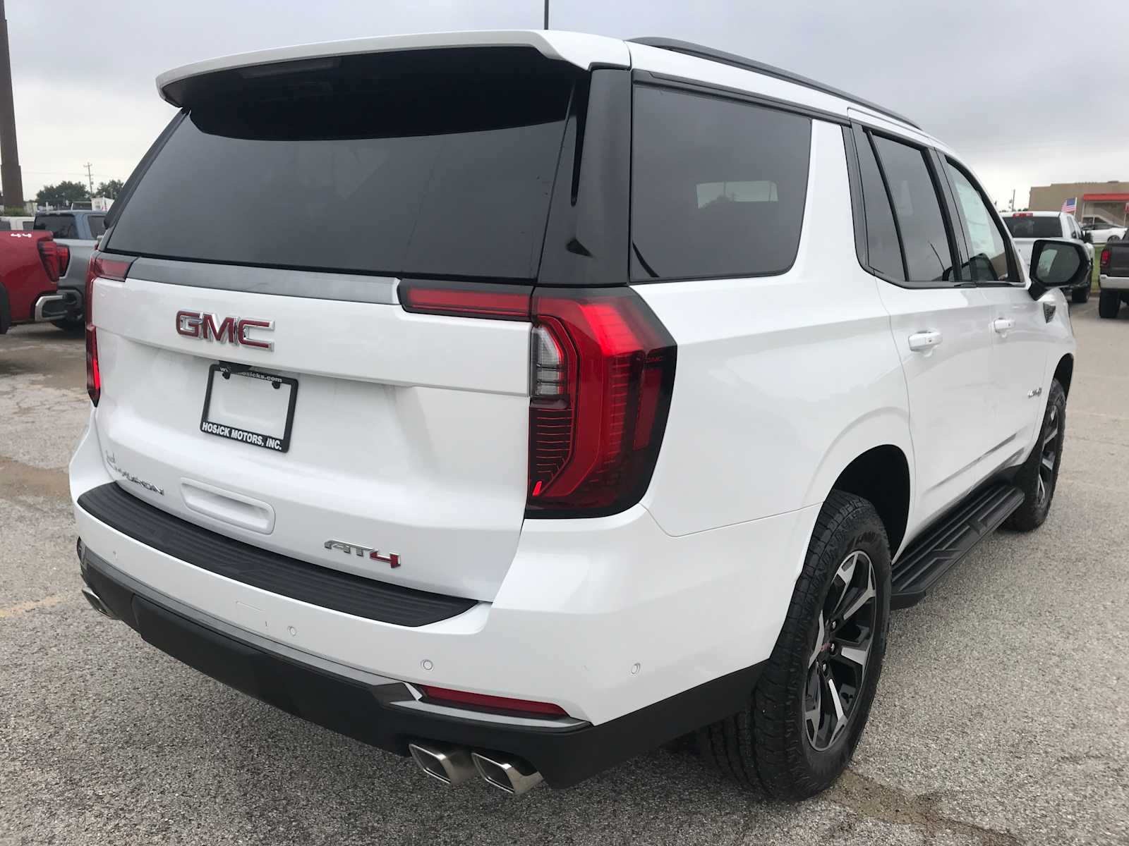 2026 GMC Yukon AT4 - Photo 6