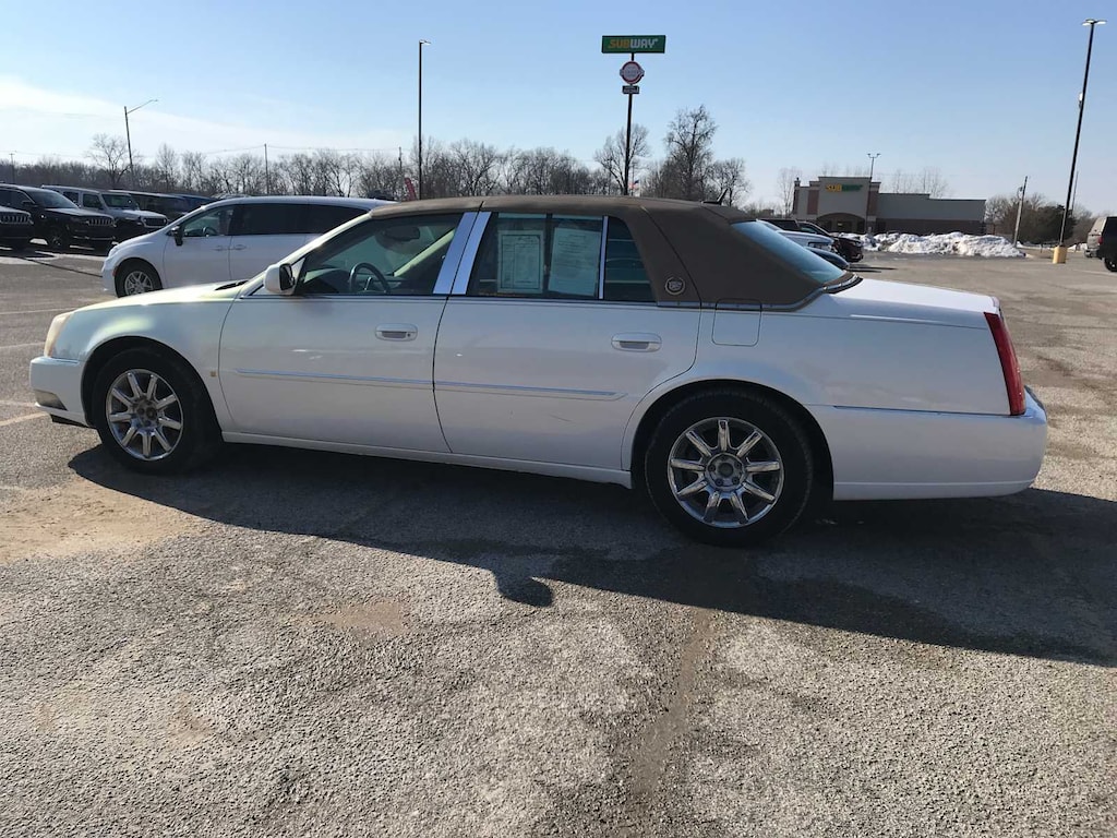 Used 2006 CADILLAC Deville w/1SC Car