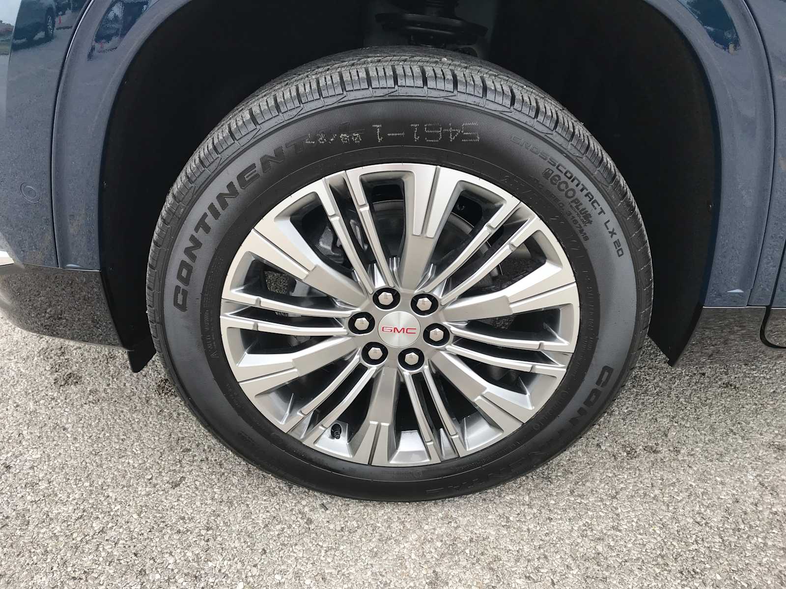 2027 GMC Acadia Denali - Photo 10