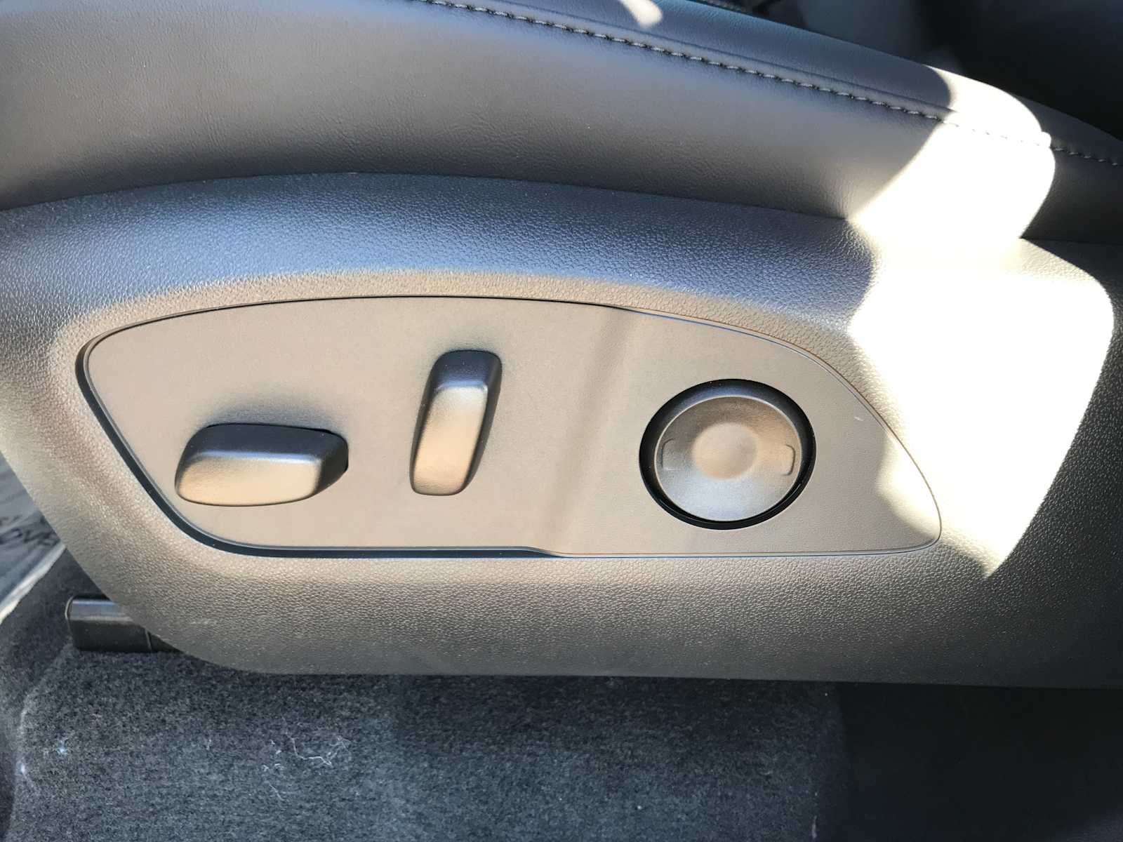 2026 GMC Acadia Elevation - Photo 15