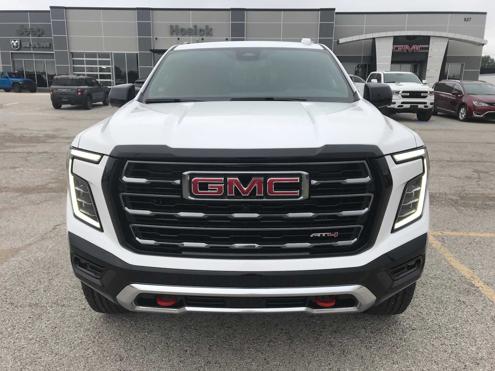 2026 GMC Yukon AT4 - Photo 9