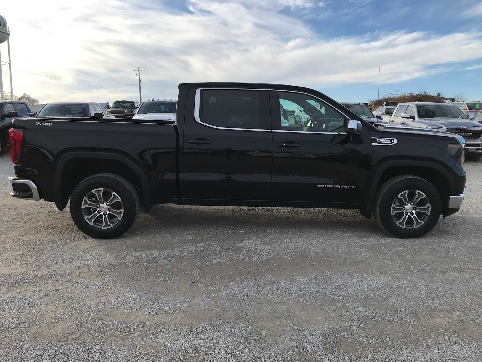 2026 GMC Sierra 1500 SLE - Photo 9