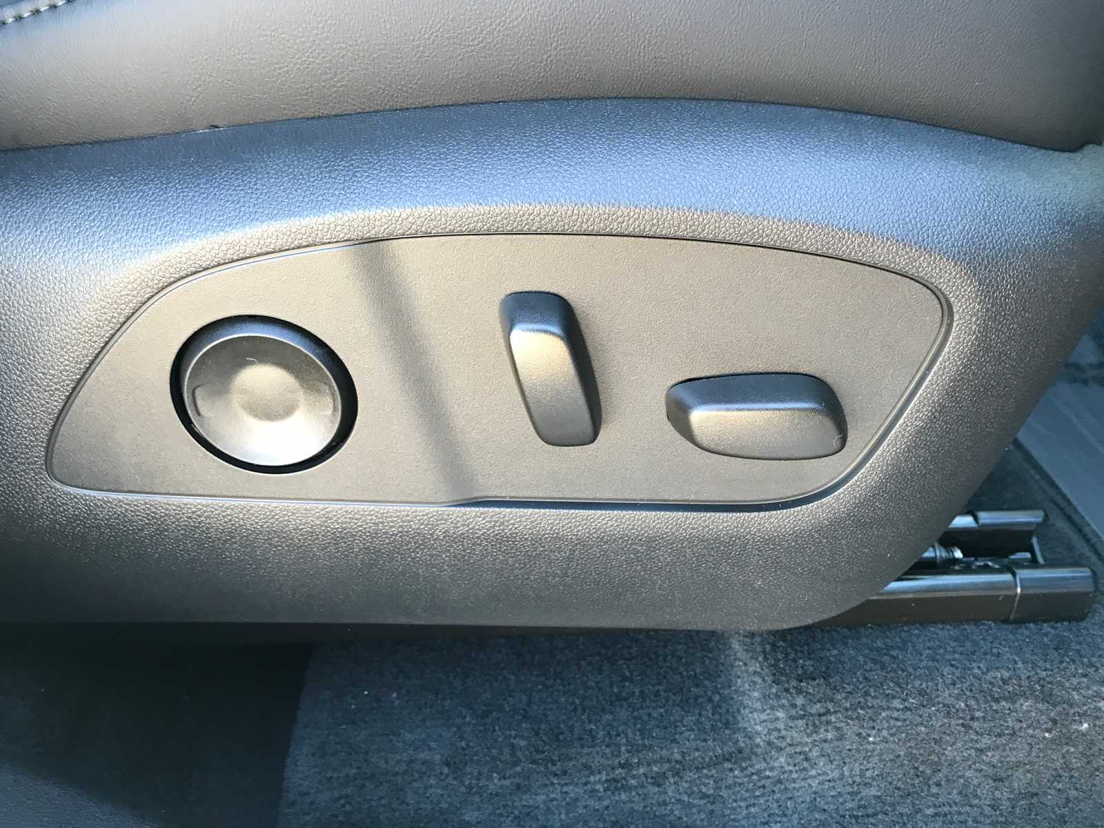 2026 GMC Acadia Elevation - Photo 38