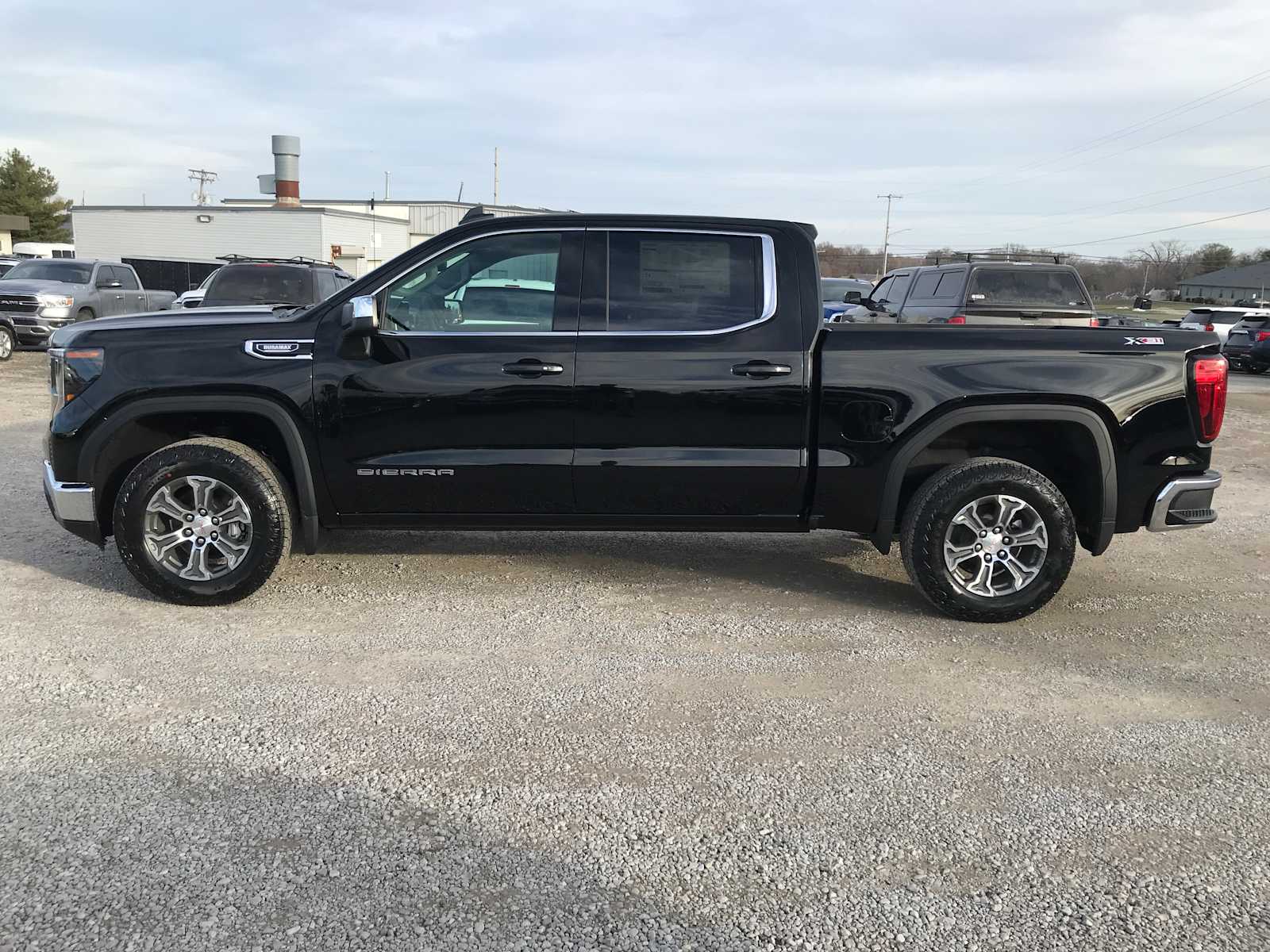 2026 GMC Sierra 1500 SLE - Photo 3