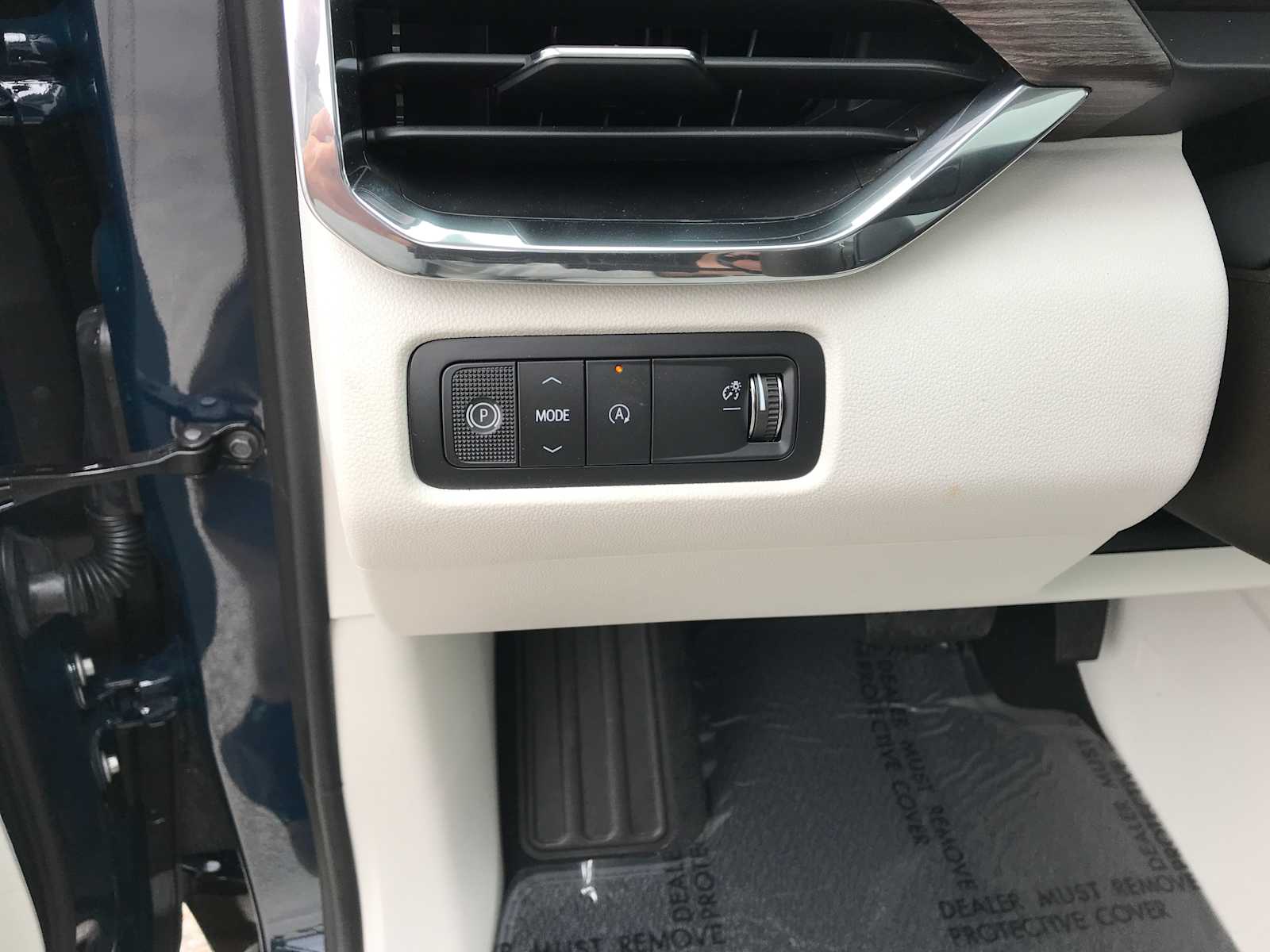 2027 GMC Acadia Denali - Photo 14