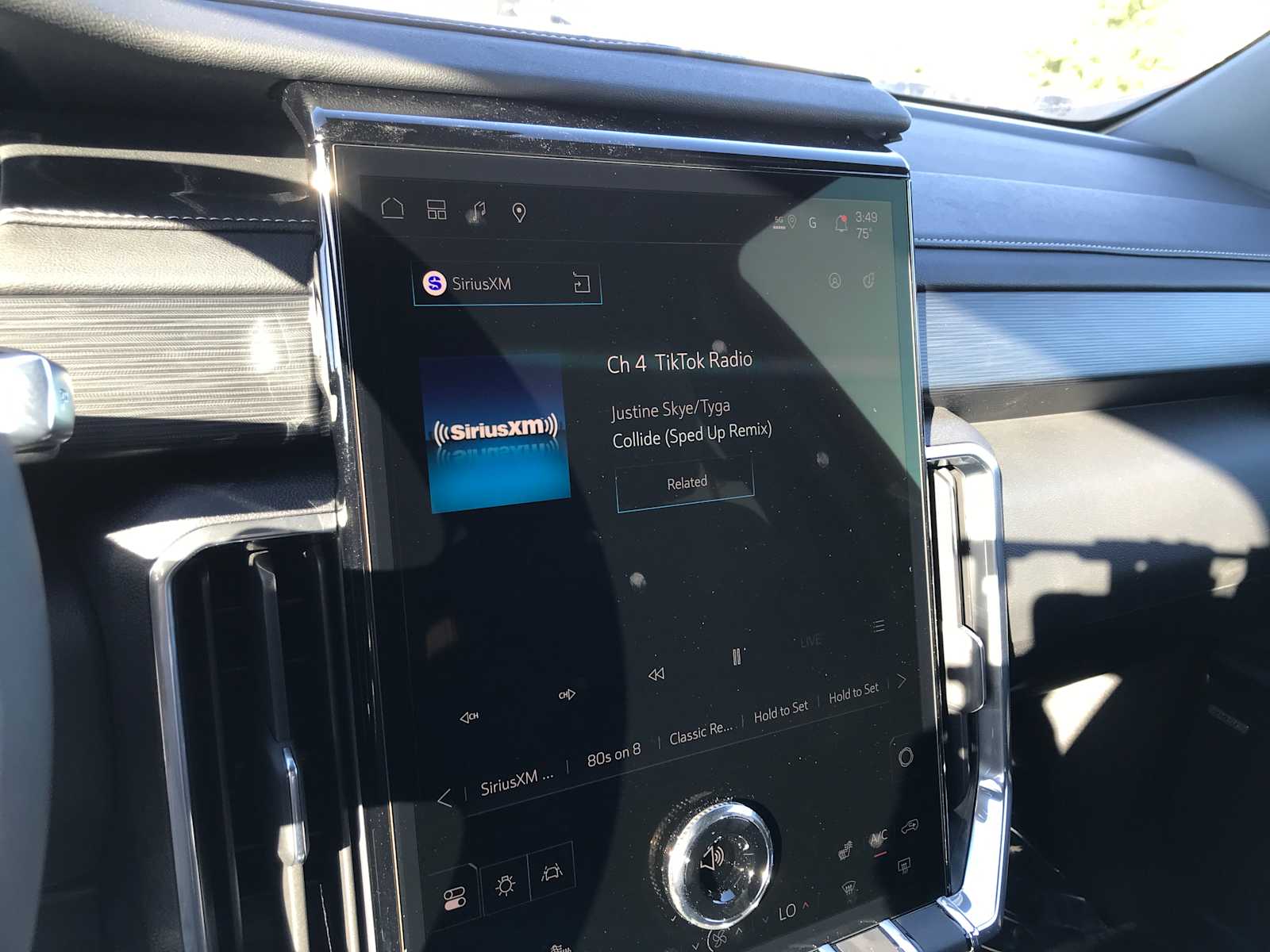 2026 GMC Acadia Elevation - Photo 19
