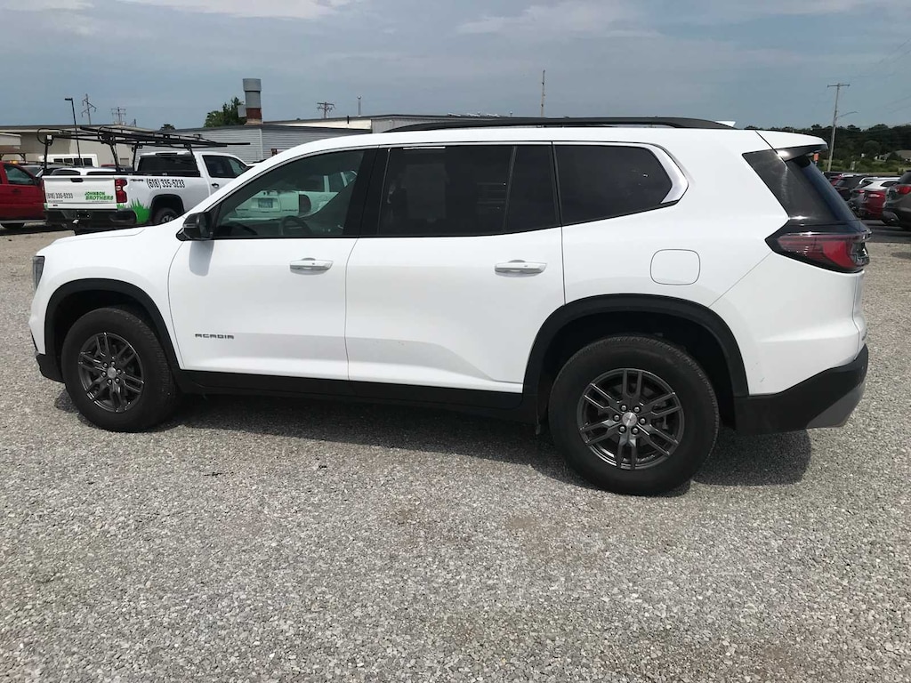 Used 2025 GMC Acadia Elevation SUV