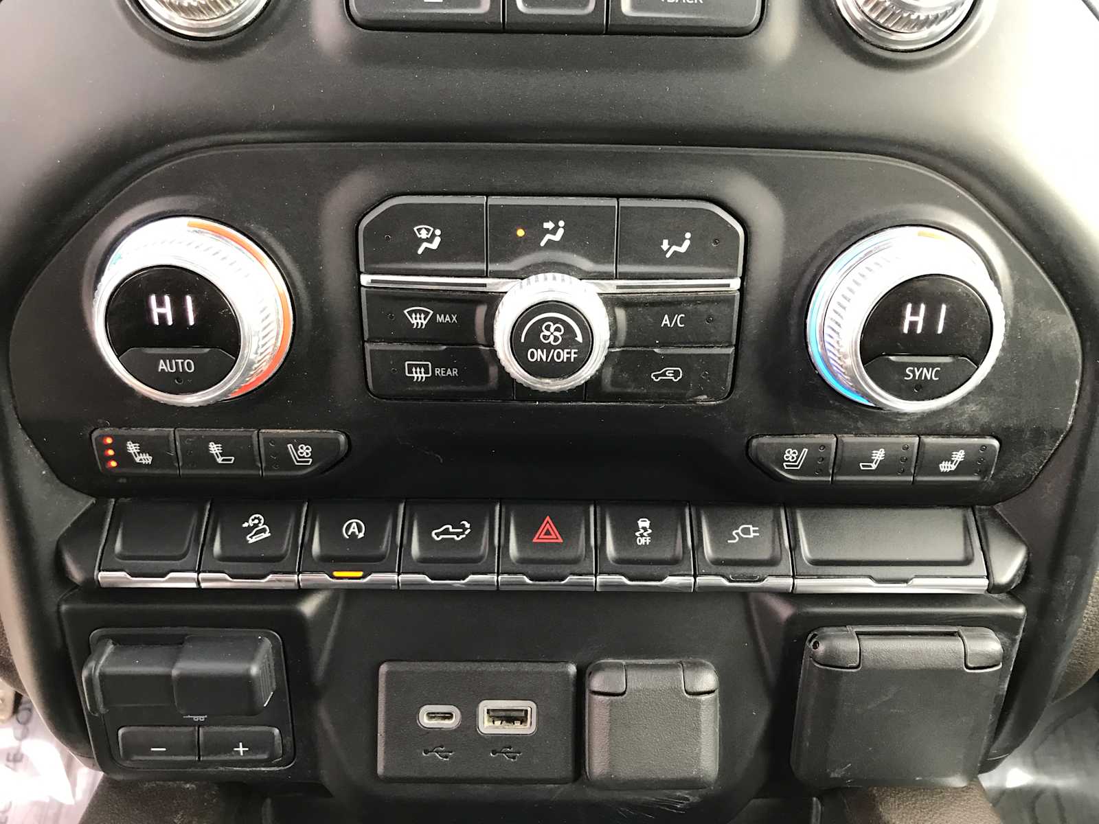 2021 GMC Sierra 1500 SLT - Photo 21