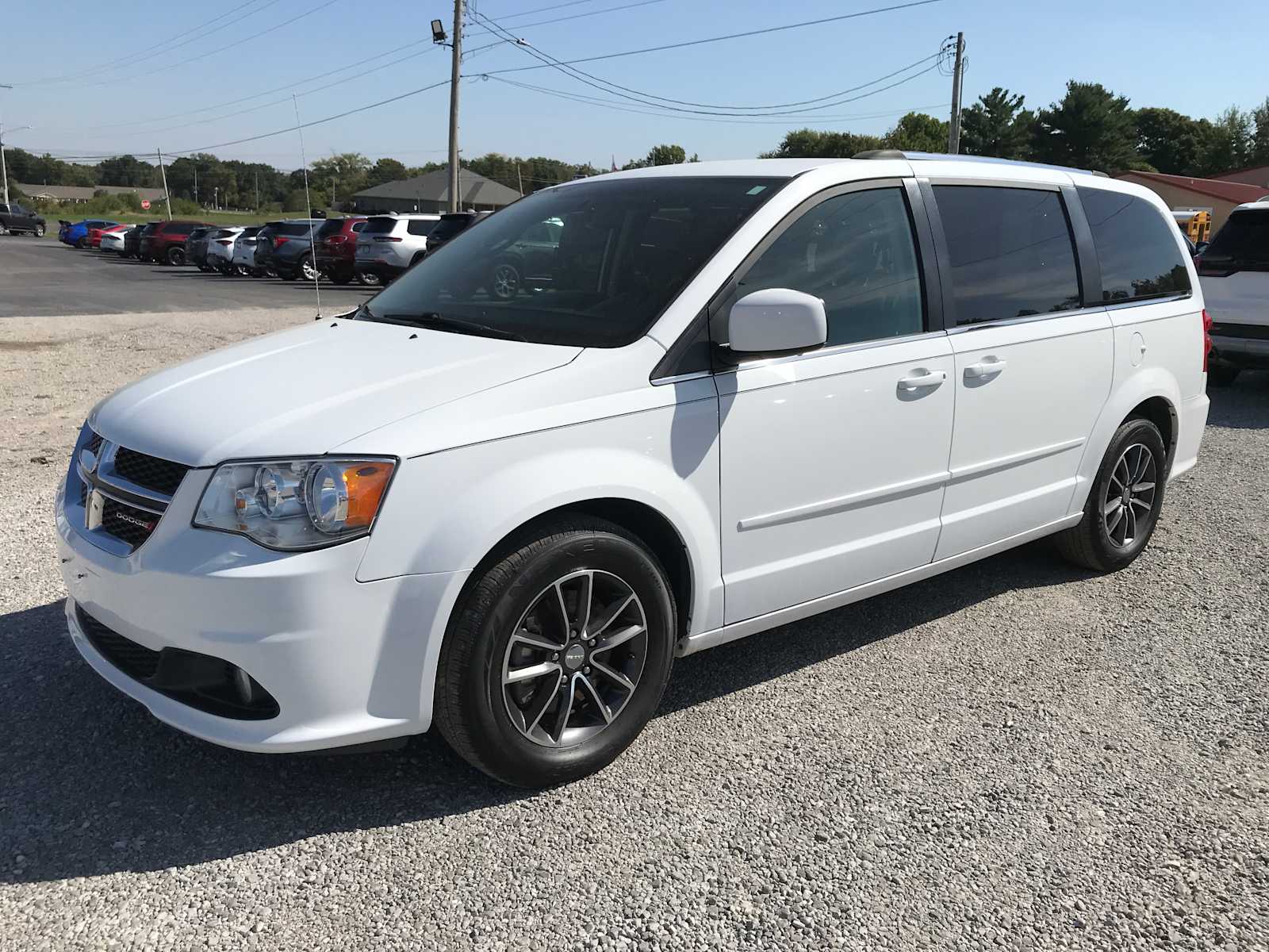 Used 2017 Dodge Grand Caravan SXT with VIN 2C4RDGCG8HR605530 for sale in Vandalia, IL