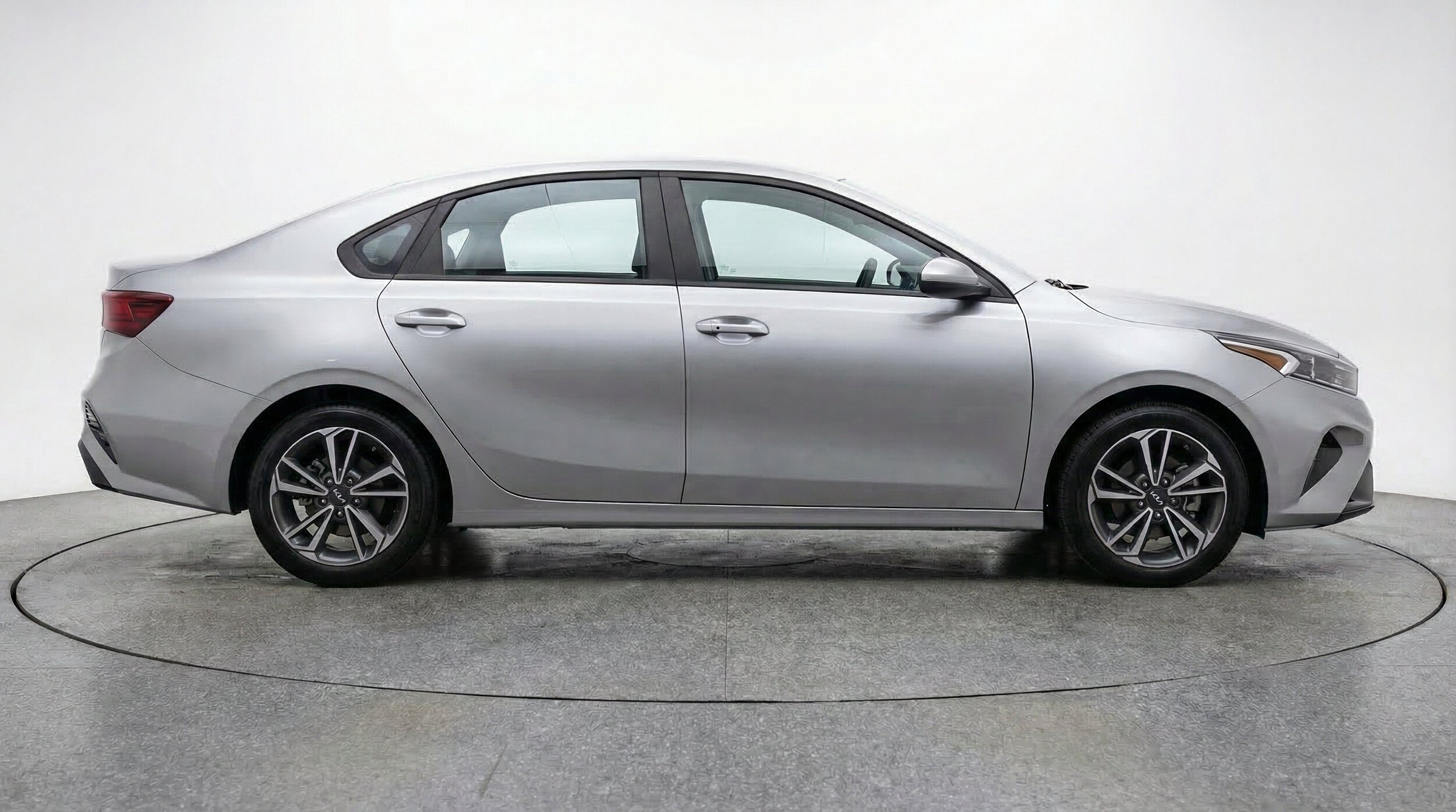 Thumbnail: 2024 Kia Forte - 11