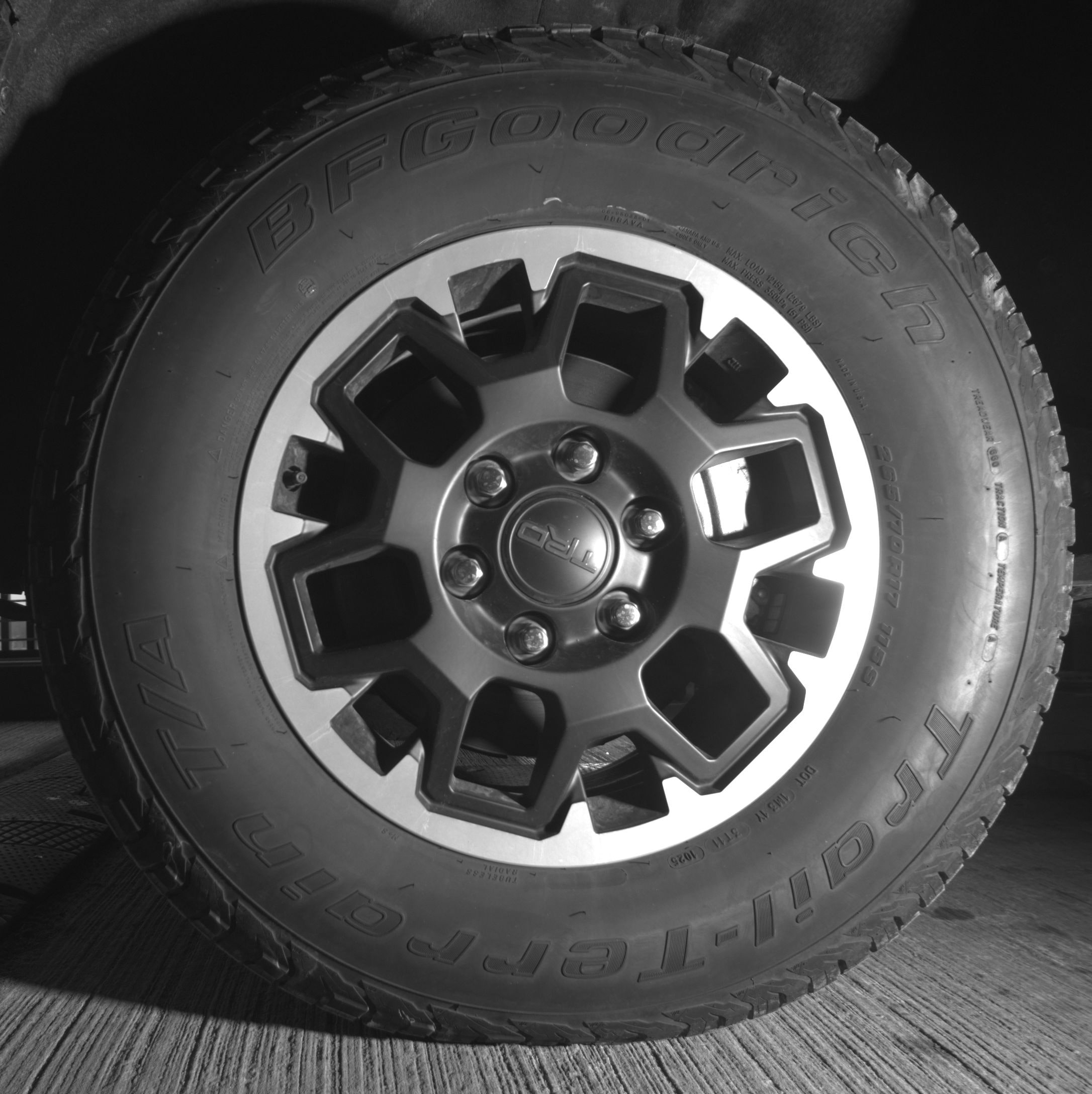 Thumbnail: 2025 Toyota Tacoma - 9