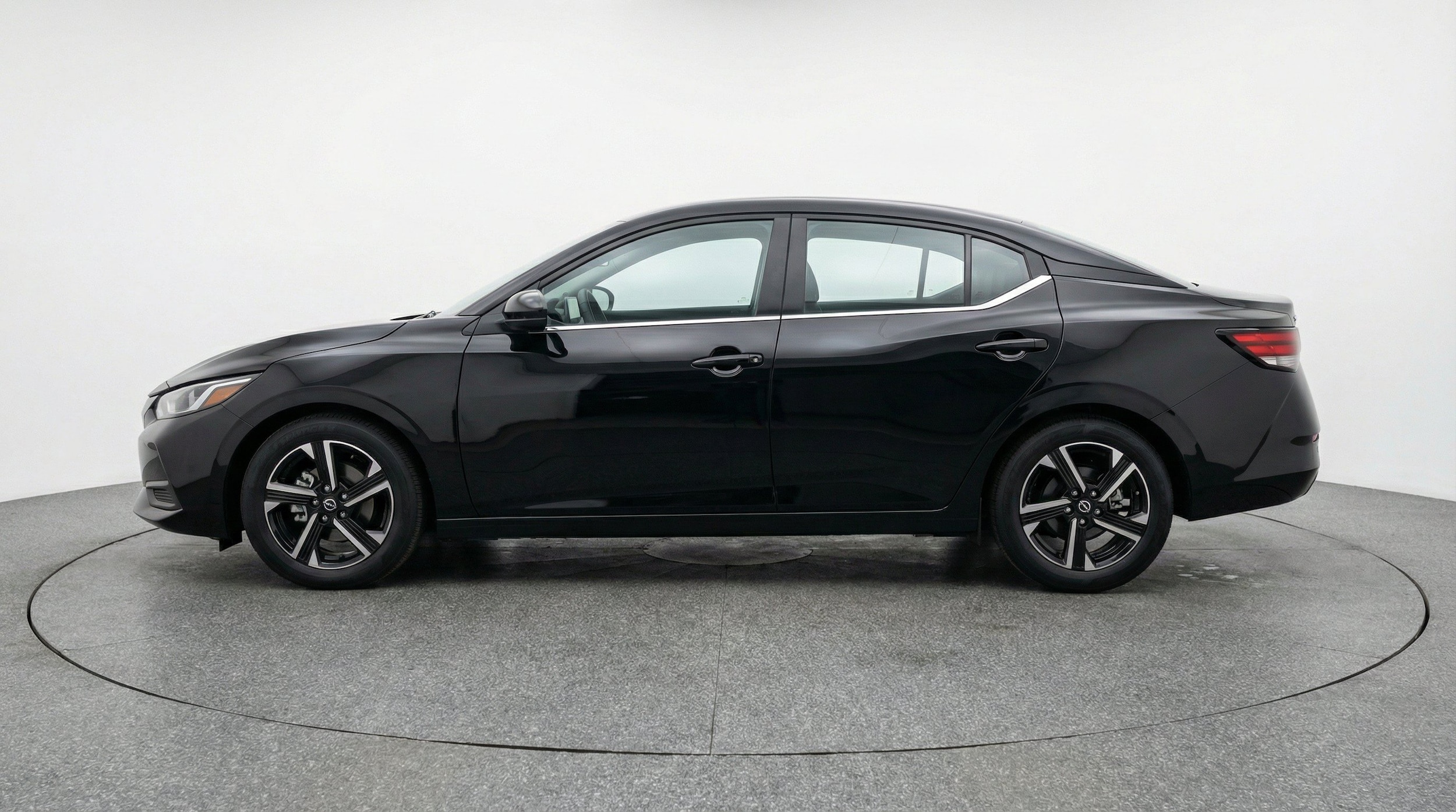 Thumbnail: 2025 Nissan Sentra - 5