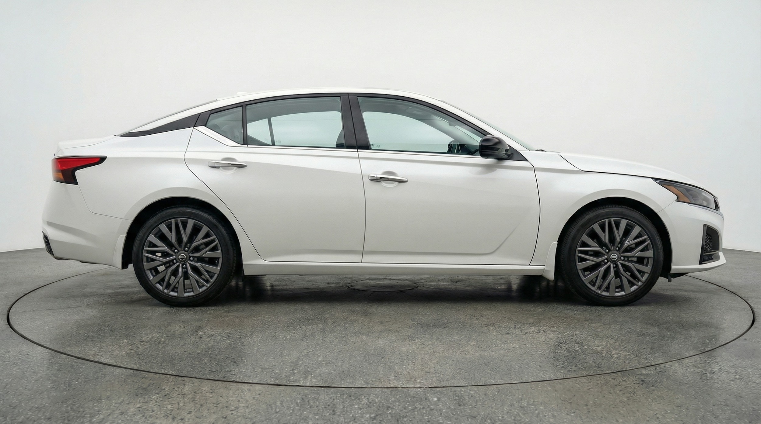 Thumbnail: 2025 Nissan Altima - 8