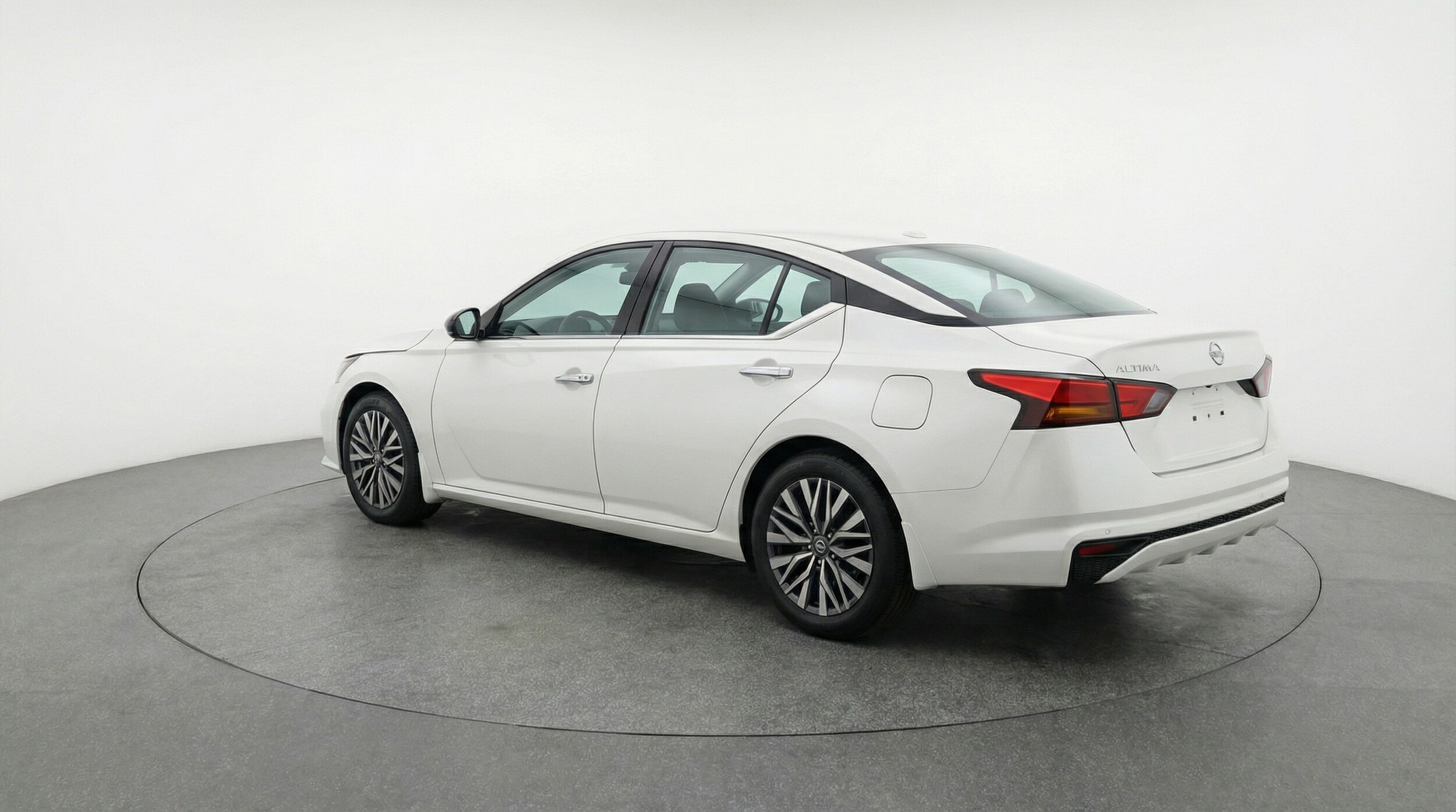 Thumbnail: 2025 Nissan Altima - 5