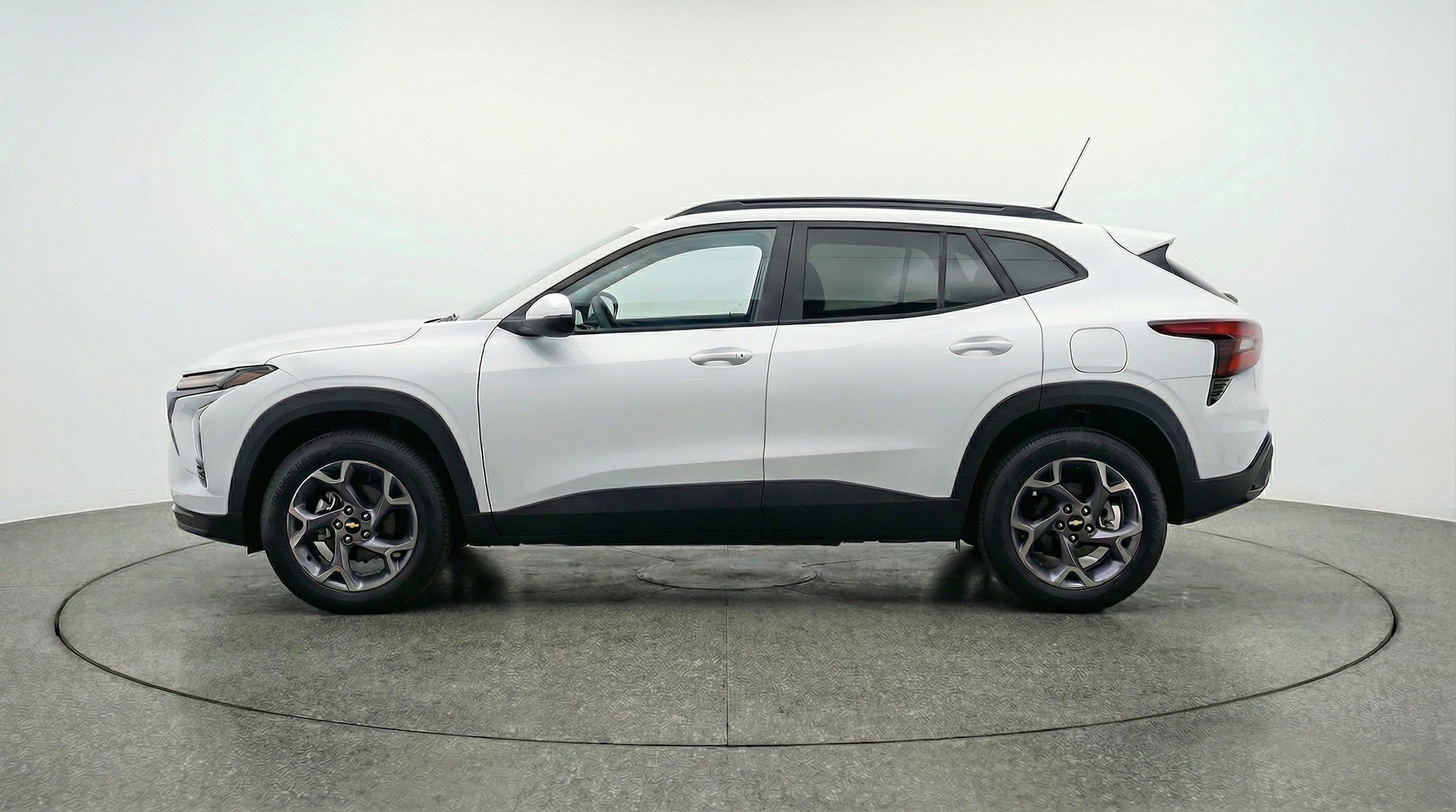 Thumbnail: 2025 Chevrolet Trax - 4