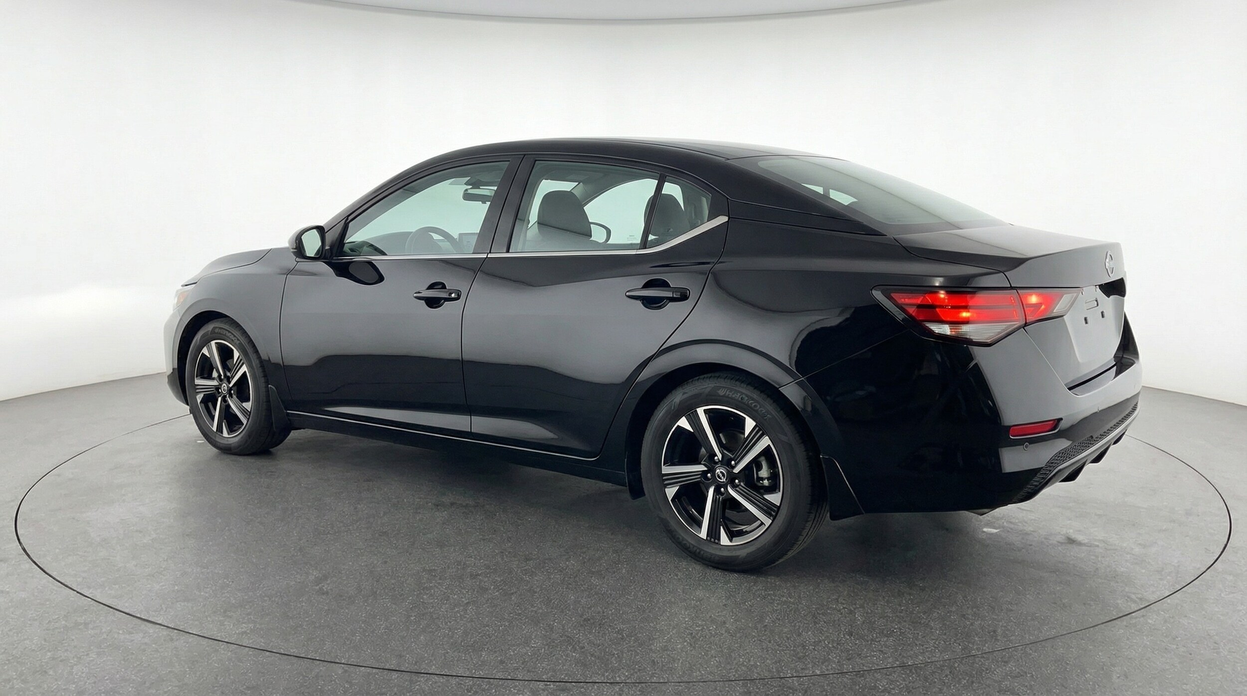 Thumbnail: 2025 Nissan Sentra - 5