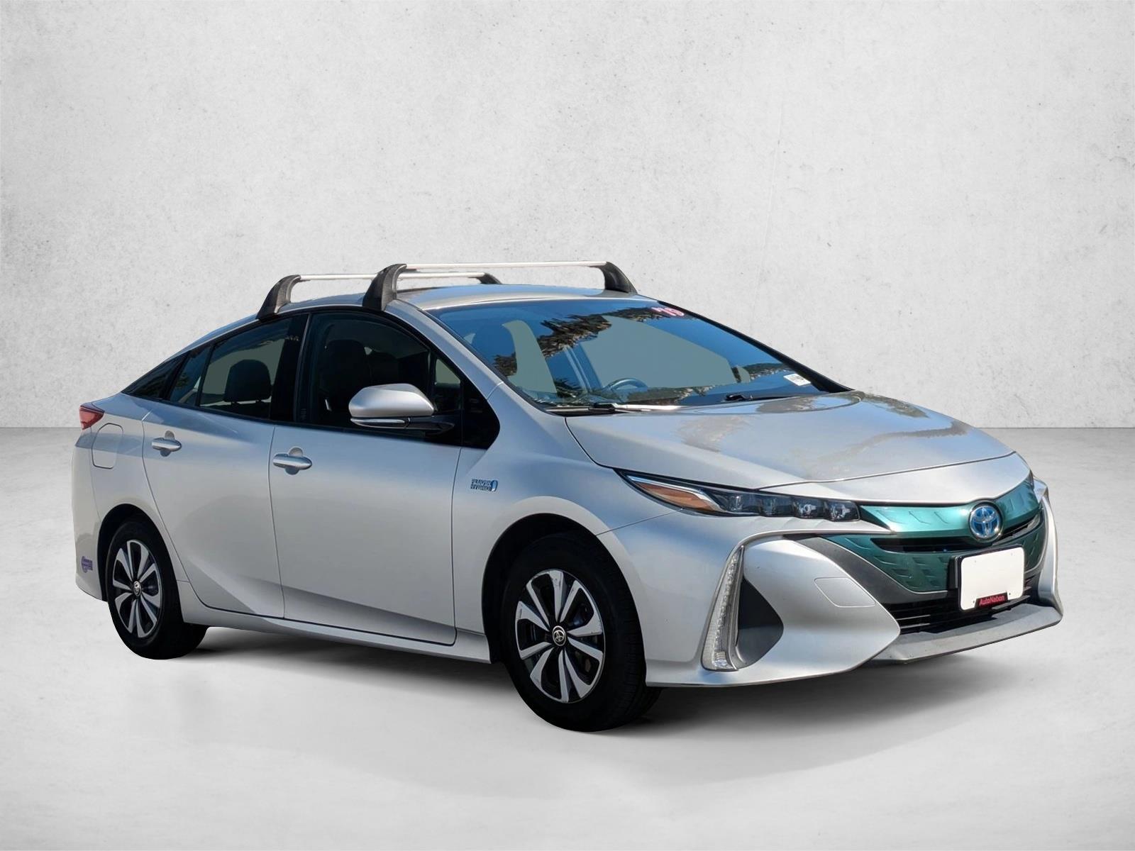 2019 Toyota Prius Prime Premium photo 3