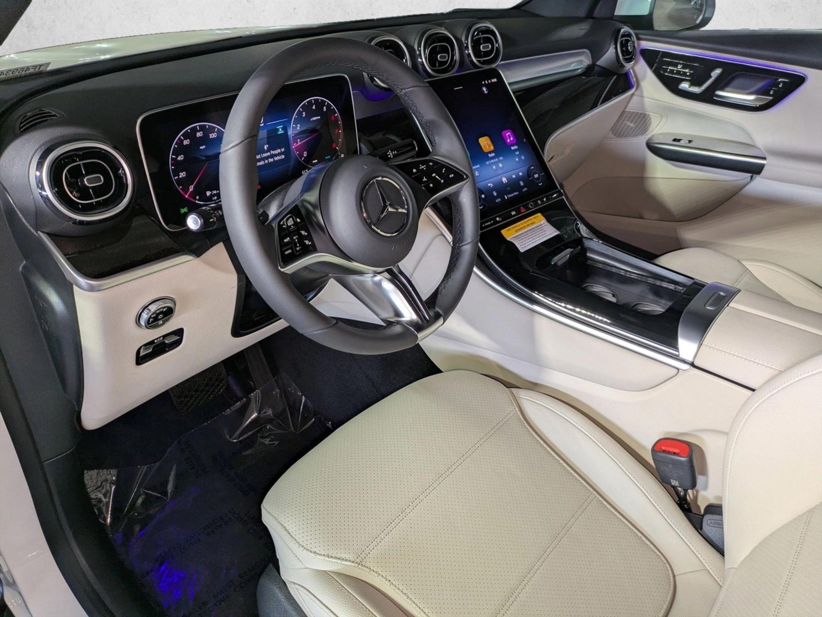 2026 Mercedes Benz GLC 300 photo 3