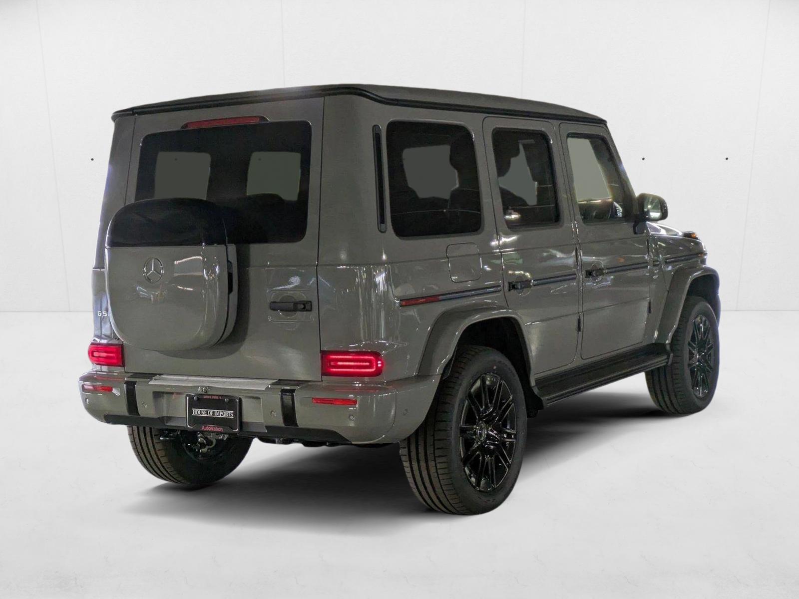 2025 Mercedes Benz G photo 2