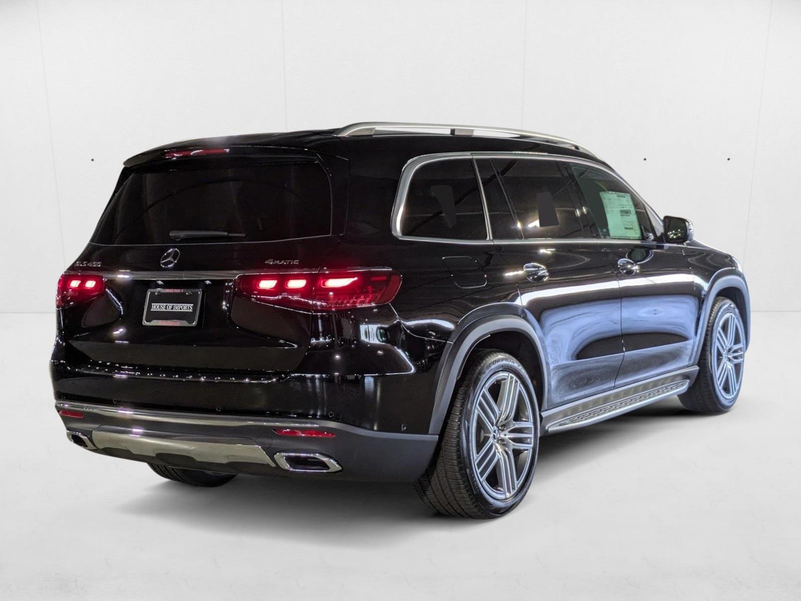 2026 Mercedes Benz GLS 450 4MATIC photo 2
