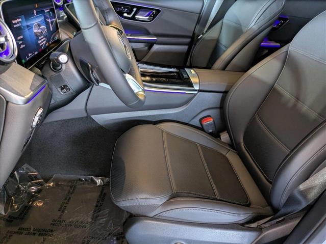 2025 Mercedes Benz GLC 300 photo 4