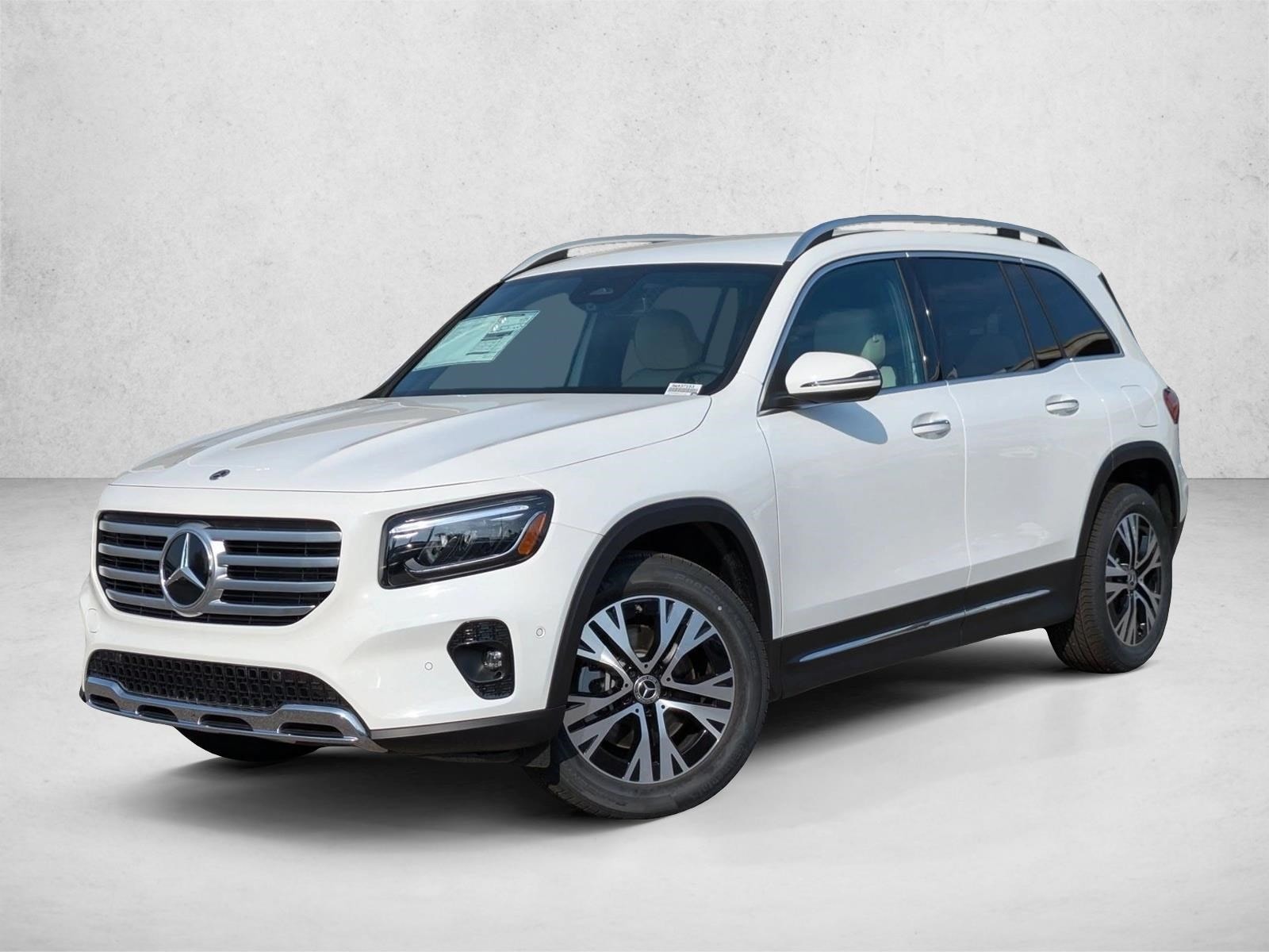2025 Mercedes-Benz GLB Base's photo