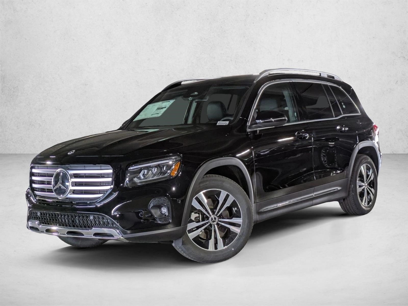 2025 Mercedes-Benz GLB Base's photo