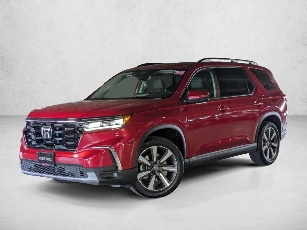 Used 2025 Honda Pilot Touring SUV