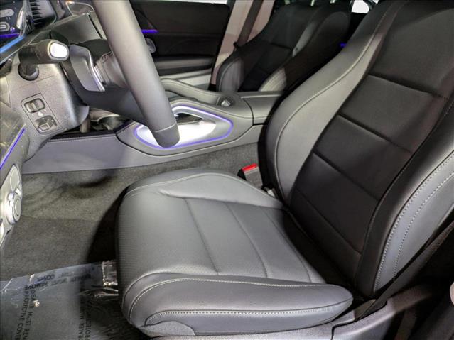 2025 Mercedes Benz GLS 450 4MATIC photo 4