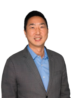 Staff member Tommy Huh from ID_e4cdb116c209