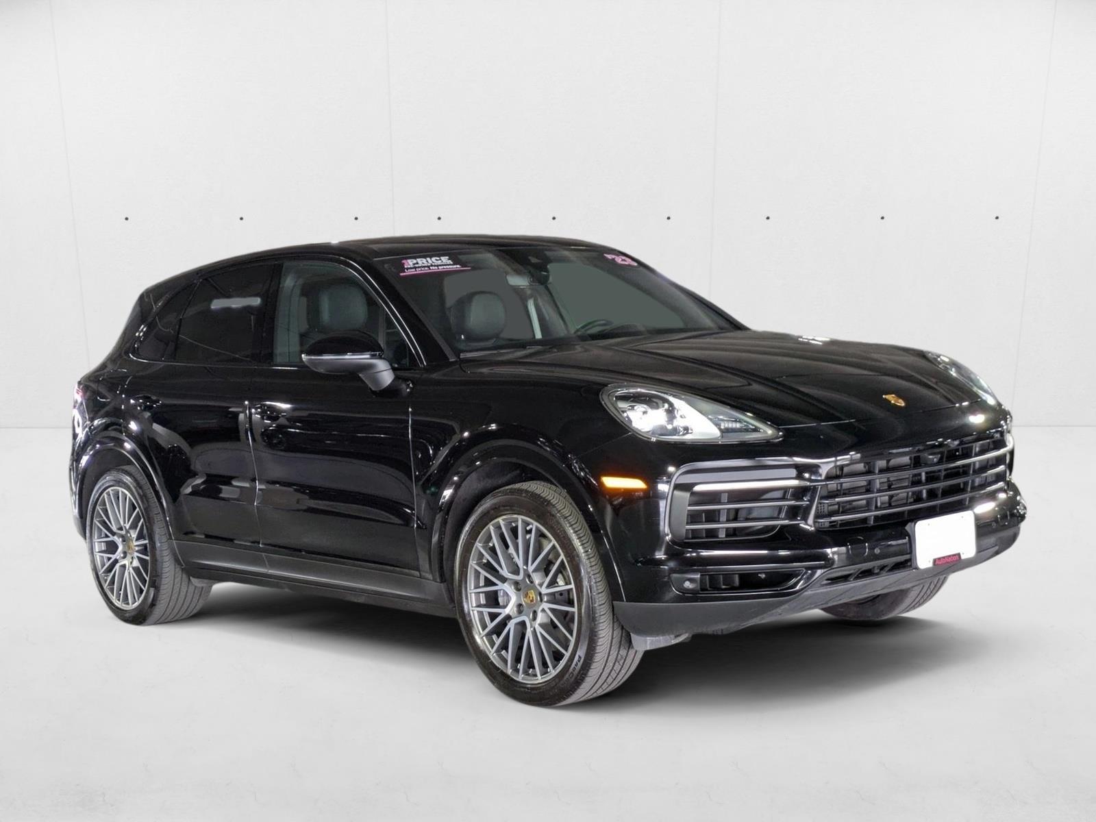 2023 Porsche Cayenne Platinum Edition photo 3