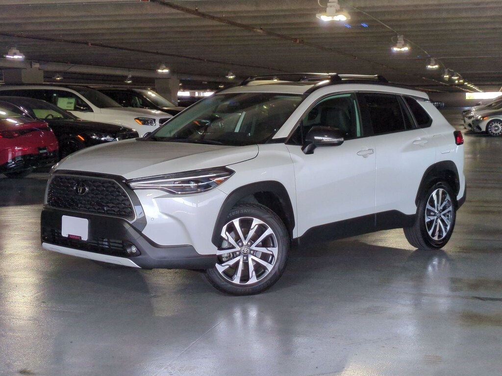 Used 2025 Toyota Corolla Cross XLE SUV