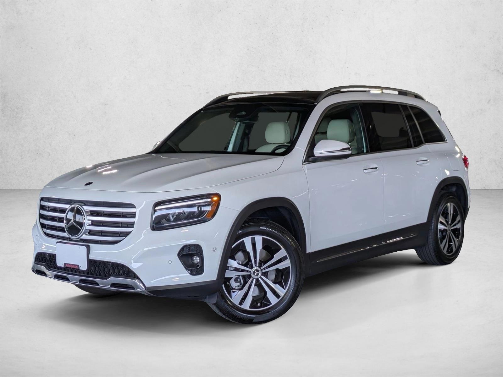 2025 Mercedes-Benz GLB GLB 250 4MATIC's photo