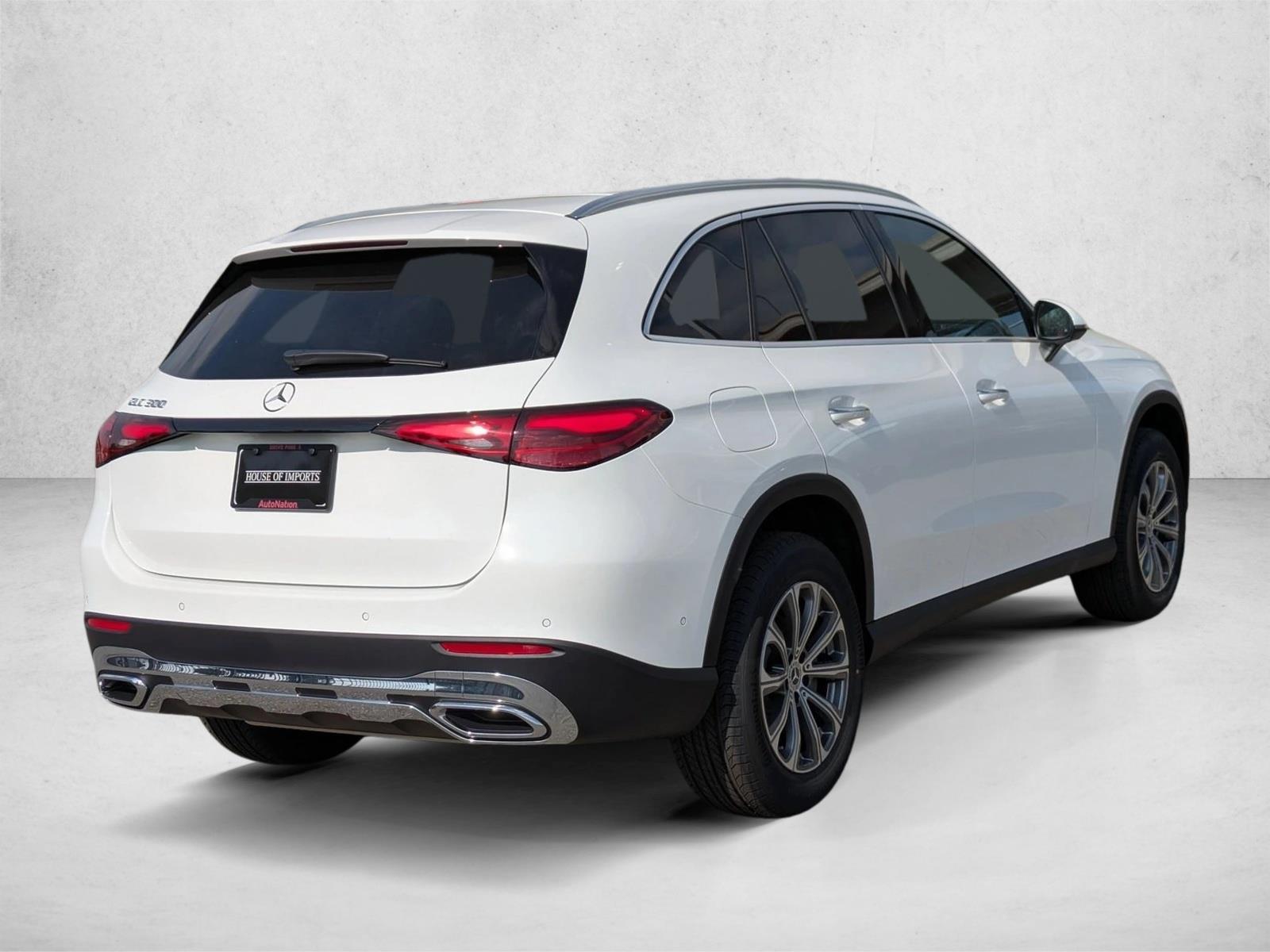 2026 Mercedes Benz GLC 300 photo 2