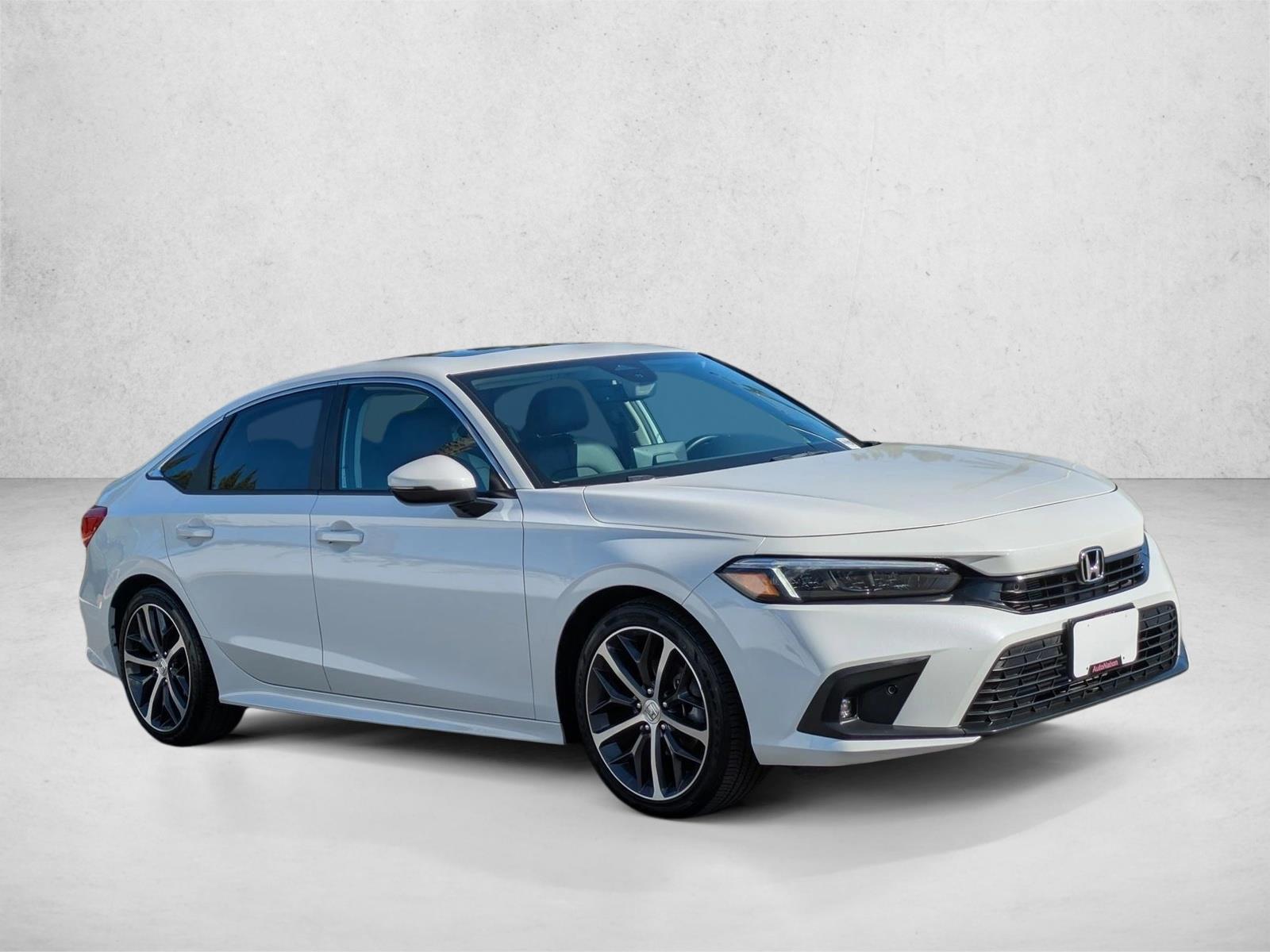 2024 Honda Civic Touring photo 3