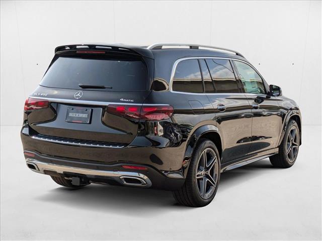 2025 Mercedes Benz GLS 450 4MATIC photo 2