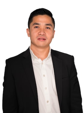 Staff member Kevin Nguyen from ID_7660c1ce290f